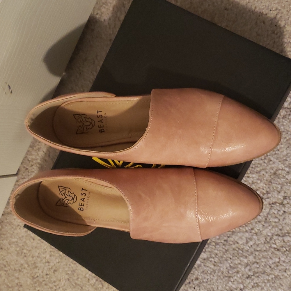 Women's shoes